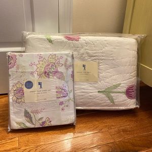 Pottery Barn Kids Twin Spring Tulip Quilt Set